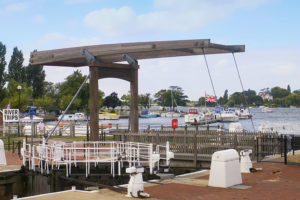 Mutford Lock and Oulton Broad Yacht Station